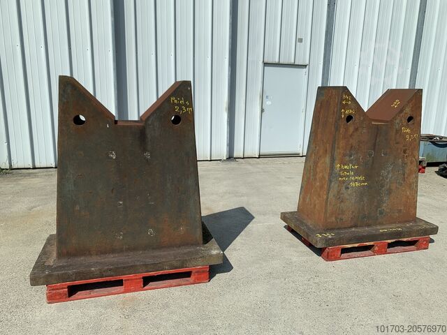 2 V-образные опоры из чугуна Supports en V en fonte