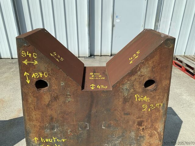 2 V-образные опоры из чугуна Supports en V en fonte