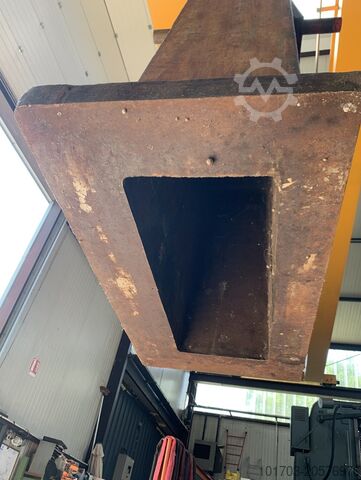 2 V-образные опоры из чугуна Supports en V en fonte