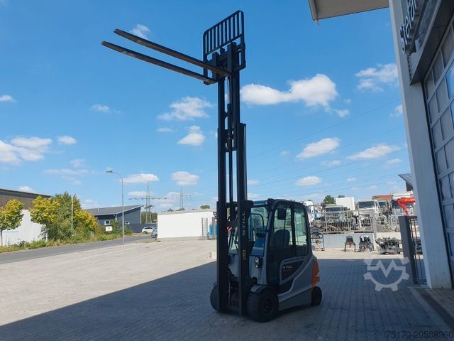 フロントローダーフォークリフト STILL RX60-30L/600 - Triplex: 4,6m / nur 1.245h / SS