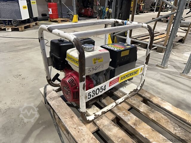 Máy phát điện SDMO R7.5T Generator 4.8kW 400V, petrol