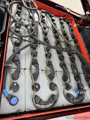 Električni viljuškar na 3 kotača Linde E16-02
