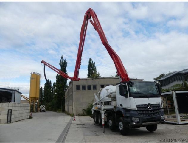 Betonpumpu sunkvežimis MERCEDES-BENZ Arocs 3243 8x4 Pumi Putzmeister deutsch top