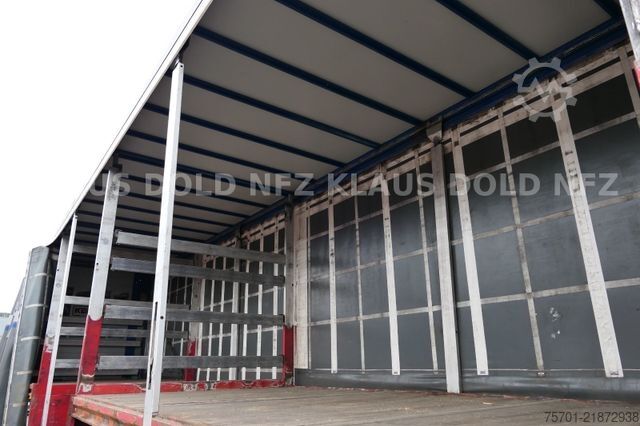 Dzērienu puspiekabe KEMPF SPG34/3 Getränke Curtainsider Schiebeplane