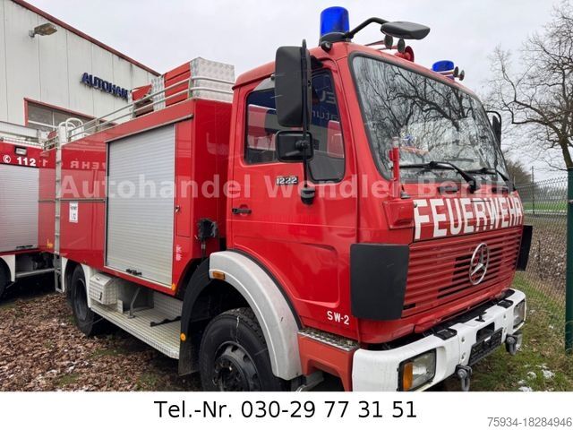 باکس ټرک MERCEDES-BENZ 1222AF 4x4 Feuerwehr AHK 12t 18tkm H-Gutachten