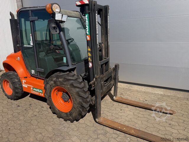 Off-road forklift AUSA C 250 H X4