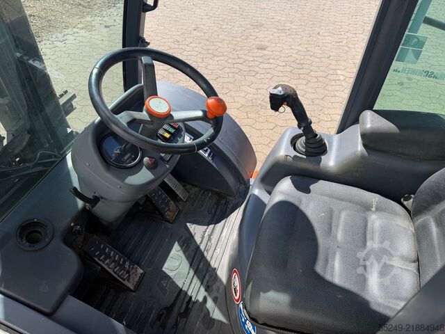 Off-road forklift AUSA C 250 H X4