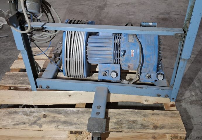 Unicut 740 snitter og pakkemaskin Unigraphica Unicut 740 i S-74-3