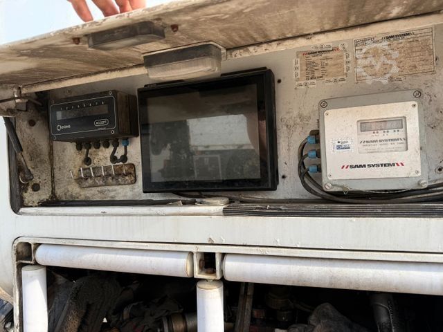 Truk tangki  HMK Bilcon 23.800 L ADR Tank