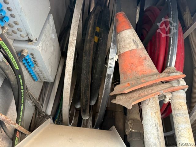 Truk tangki  HMK Bilcon 23.800 L ADR Tank