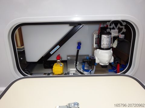 Halvintegrerad husbil Eura Mobil Contura 766 EF Top-Angebot