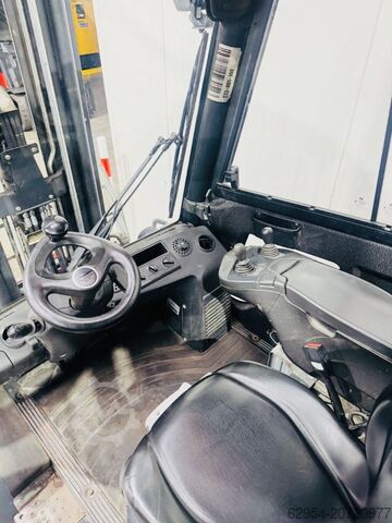 รถยกแอลพีจี Linde H 30 T-02 EVO Triplex STVO Klammergabel