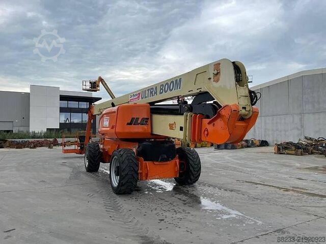 Ridicator cu braț articulat JLG 1250AJP