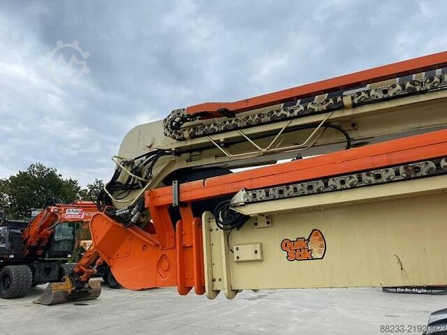 Ridicator cu braț articulat JLG 1250AJP