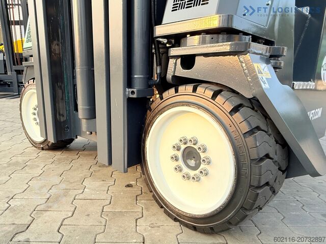 4ウェイ・フォークリフト Combilift C4000CB TRIPLEX 5200MM FREE-LIFT TOP 1