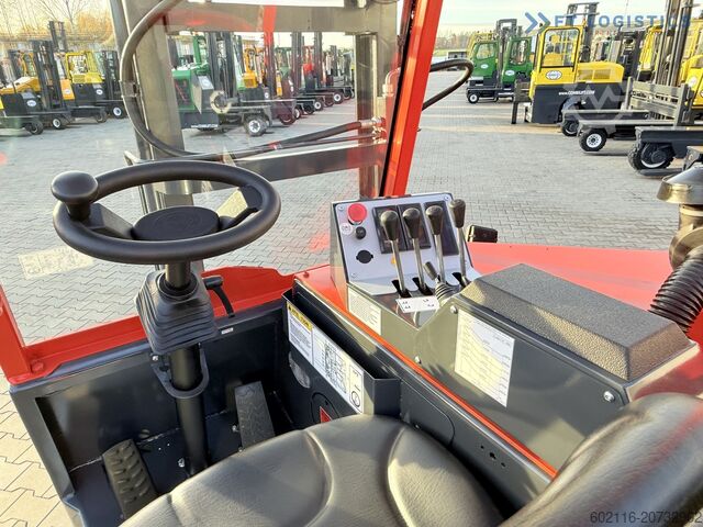 四方向フォークリフト Combilift C3000CB GAS TRIPLEX 4900 FREE-LIFT