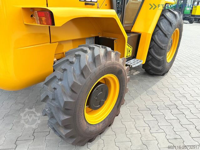 Tuff terräng gaffeltruck JCB 940 / TRIPLEX 4500 / FREE-LIFT NEW TIRES