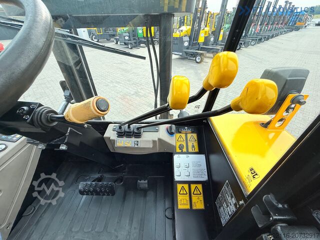 不整地フォークリフト JCB 940 / TRIPLEX 4500 / FREE-LIFT NEW TIRES