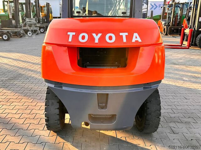 Gaffeltruck Toyota 42-4FD40 / DIESEL / 4500KG / DUPLEX / FO