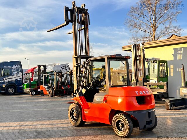 Gaffeltruck Toyota 42-4FD40 / DIESEL / 4500KG / DUPLEX / FO