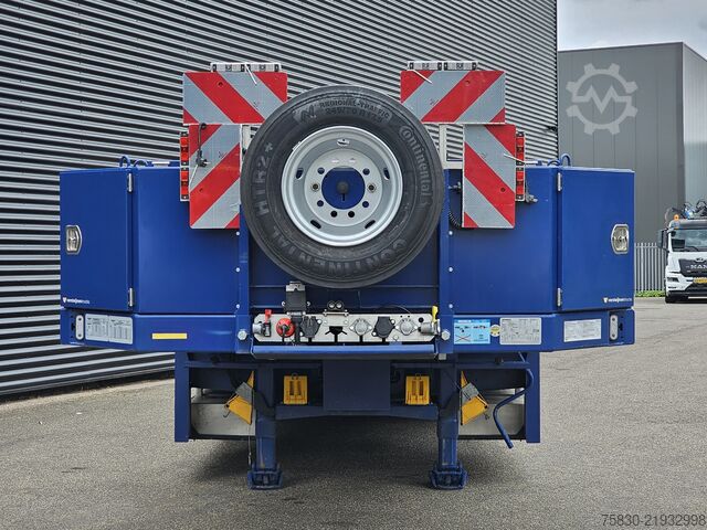 Нисък товарач Broshuis 3ASD-3A / 1X LIFT-AXLE / 2x ELECTRIC HYDRAULIC ...