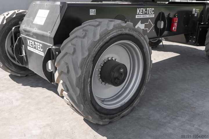 Телескопічна платформа JLG 1350 SJP
