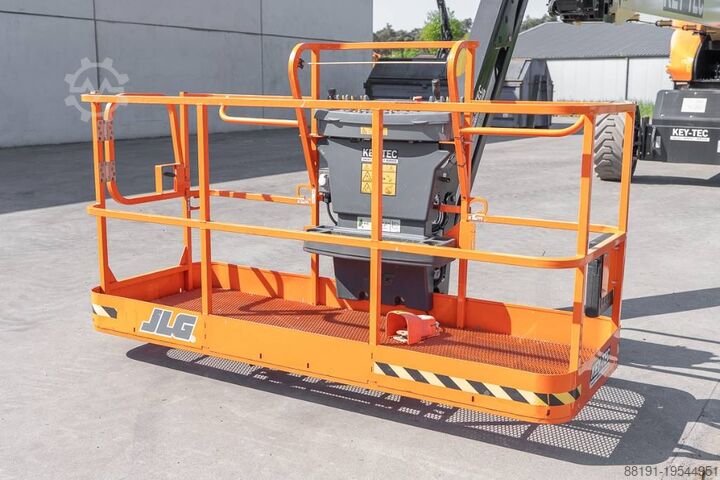 Телескопічна платформа JLG 1350 SJP