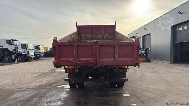 3-sānu pašizgāzējs Renault Kerax 260 (POMPE MANUELLE / LAMES / PARFAIT ETA...