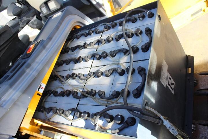 Empilhador Jungheinrich EFG 220 550 DZ