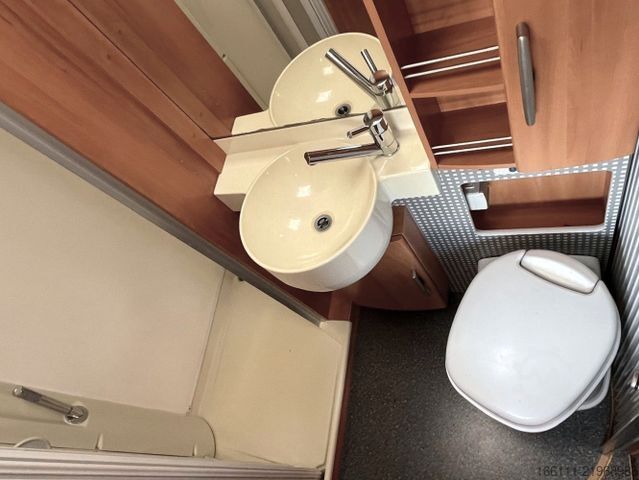 Integrált lakóautó HYMER/ERIBA B 654 - Automatik - Klima -  - Solar