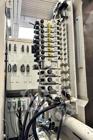 Injection molding machine KraussMaffei KM 950-17200 MX