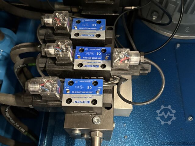  Nanjing Asia Machine Mfg. Co., Ltd. W12-8/2000 4-rollers rolling machine