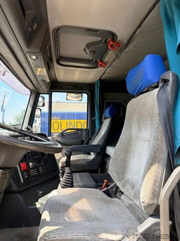Camion à benne basculante Iveco EUROSTAR 240E52