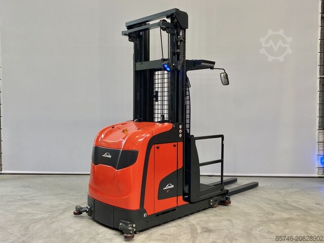 V ( 5213 ) Rail Guidance * NEW / Unused !!! LINDE V  ( 5213 ) Rail Guidance * NEW / Unused !!!