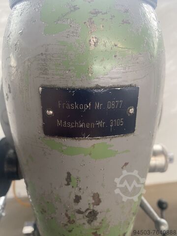 Mesin penggilingan Deckel FP2