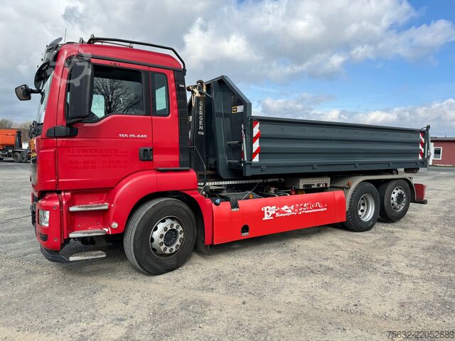 Contenedor de 11 m3 con tapa combinada Hitta 5,5m Bordwandcontainer