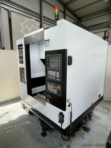 Zo goed als nieuw CNC verticaal bewerkingscentrum, freesmachine, VMC, BAZ, HSC frezen, bewerkingscen TAIKAN B 540 Z