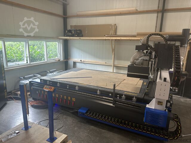 Bearbeitungszentrum DMA MACHINERY-ROUTERS EXPRESS1326-ATC