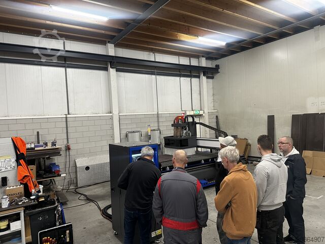 Bearbeitungszentrum DMA MACHINERY-ROUTERS EXPRESS1326-ATC