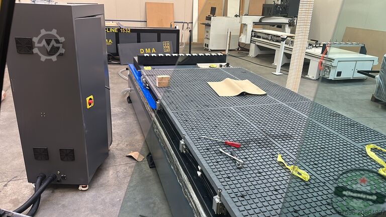 Bearbeitungszentrum DMA MACHINERY-ROUTERS EXPRESS1326-ATC
