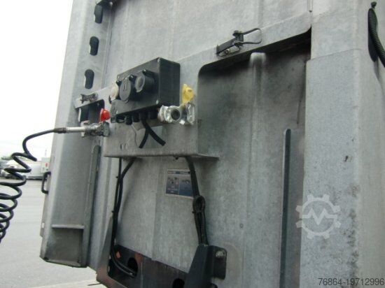 Semirremolque con plataforma de trabajo  GSODAM 3-ACHS PLATEAU, LIFTACHSE, RUNGENSTöCKE