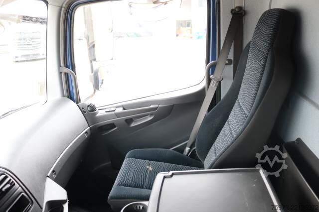 平板卡车带帆布篷布 Mercedes-Benz Atego 1224 L