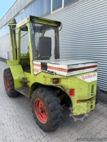 Empilhadeira todo-o-terreno Claass Unitruck ST-30
