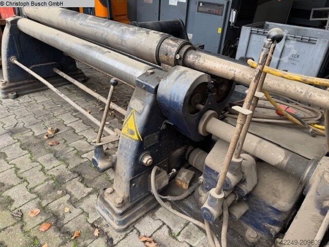 3-hengeres lemezmeghajlító gép SALING A5