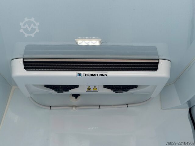 Flutningur í kæli/frysti Renault Master ATP 10-2029 Thermo King