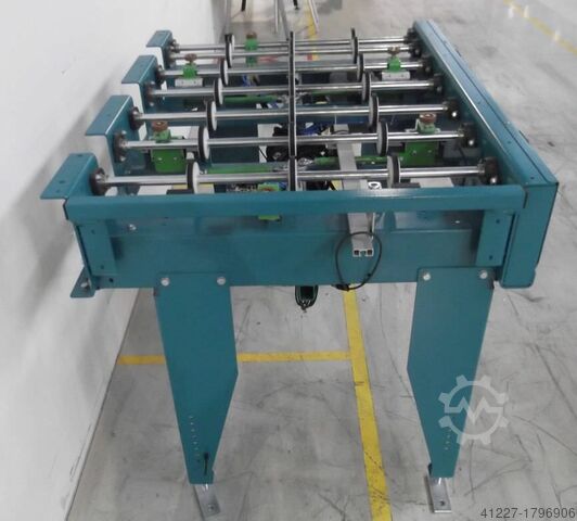 Acționat de transportor cu role Grenzebach mit Zentriereinheit