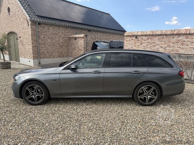 Mercedes-Benz Classe E Carrinha 300 de AMG Line 2020 LED / ACC / Couro MARGE MERCEDES-BENZ E-klasse Estate 300 de AMG Line 2020 Led / ACC / Leder