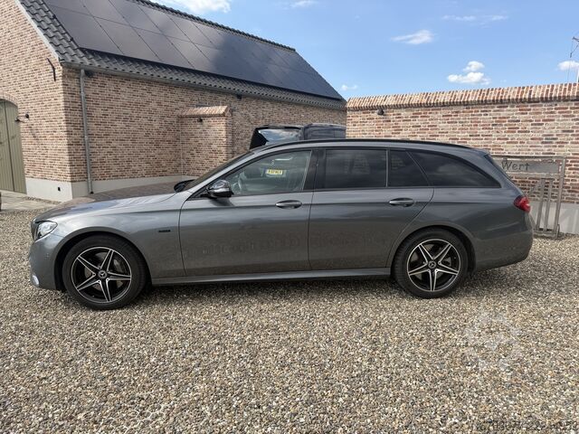 Mercedes-Benz Classe E Carrinha 300 de AMG Line 2020 LED / ACC / Couro MARGE MERCEDES-BENZ E-klasse Estate 300 de AMG Line 2020 Led / ACC / Leder