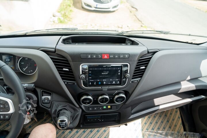 卡车装载式起重机货车 Iveco Daily 70C18 Kran Hyva Pritsche 5 m