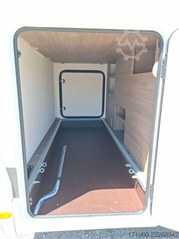 Autocaravana semi-integrada CARADO Edition26 T Ford 338 Bi-Xenon, Hubbett, Backofen